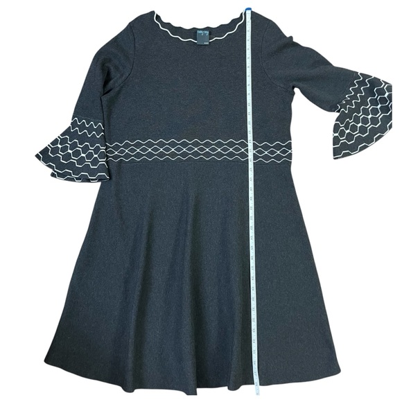 Chic Black Charcoal Gray Knit Sweater with White Honeycomb flare sleeves 2XL - Picture 3 of 6